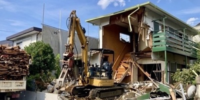 所沢市向陽町の木造住宅解体工事の様子